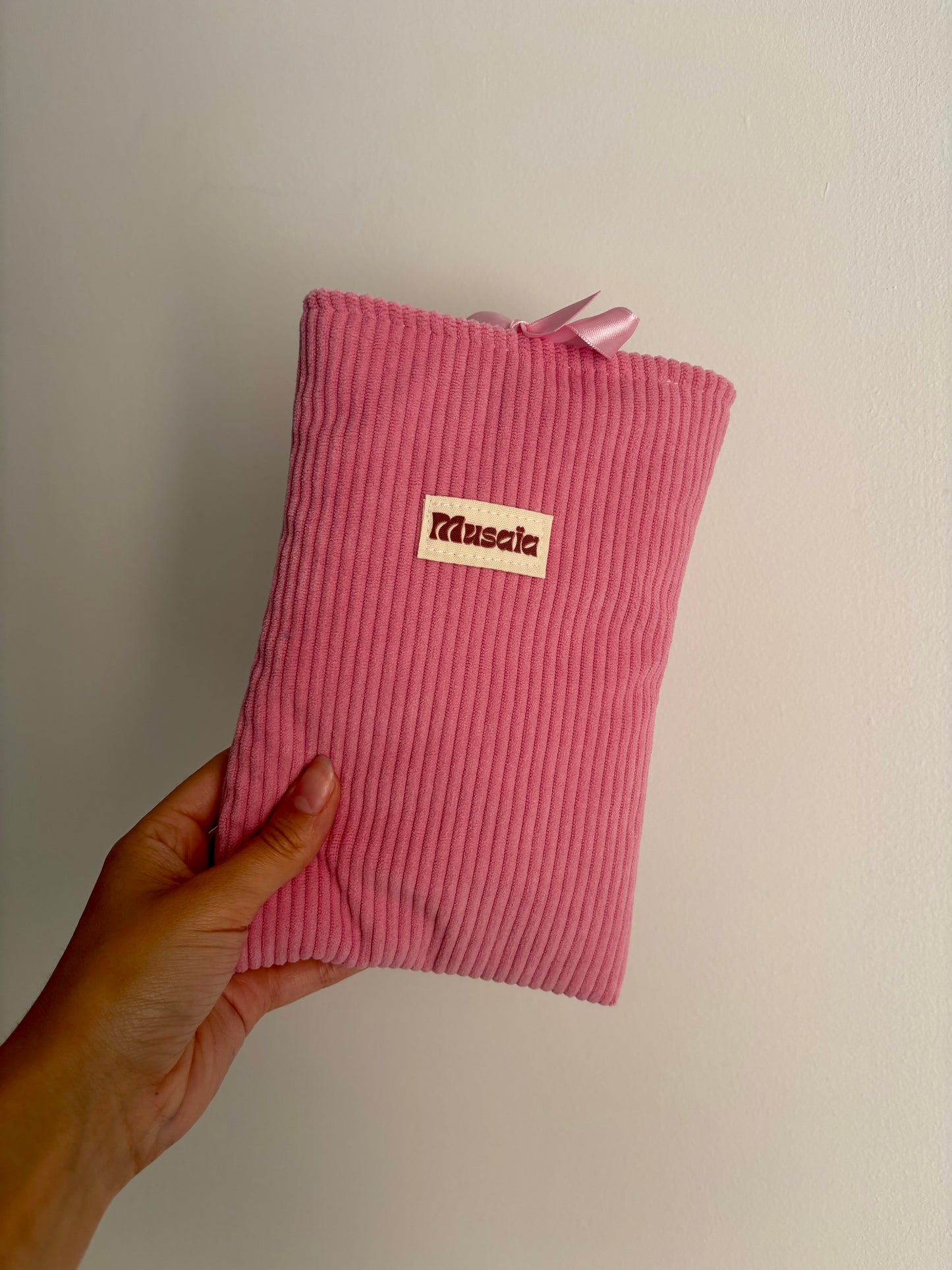 POCHETTE À LIVRE - CAMELIA